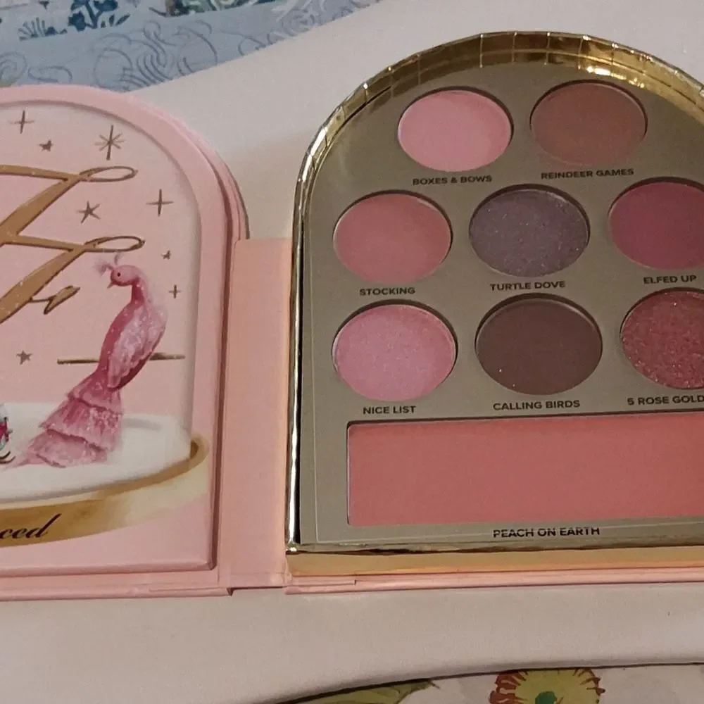 DO NOT PURCHASE Too Faced Let it Snow Globes Makeup Collection